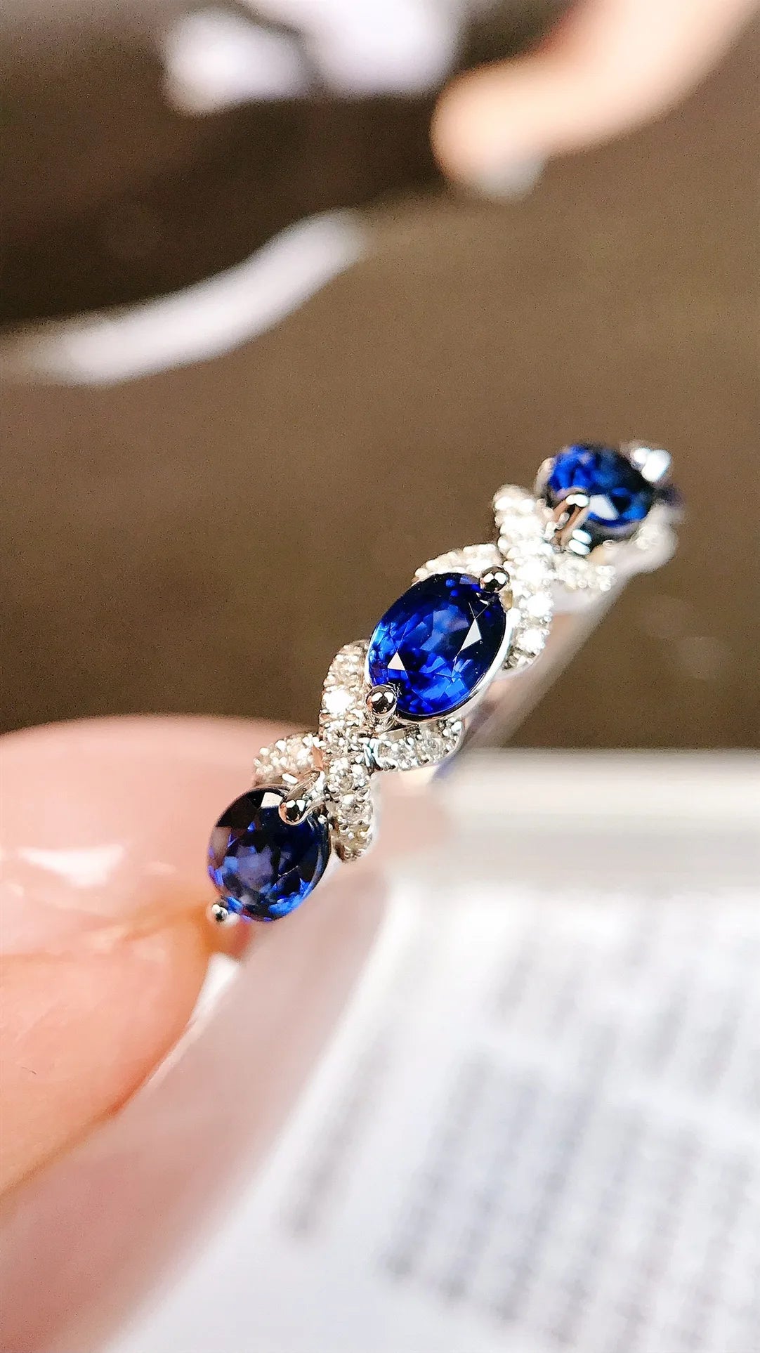 Ring 18K Gold 1.16ct Blue Sapphire Gemstones Diamonds Female's