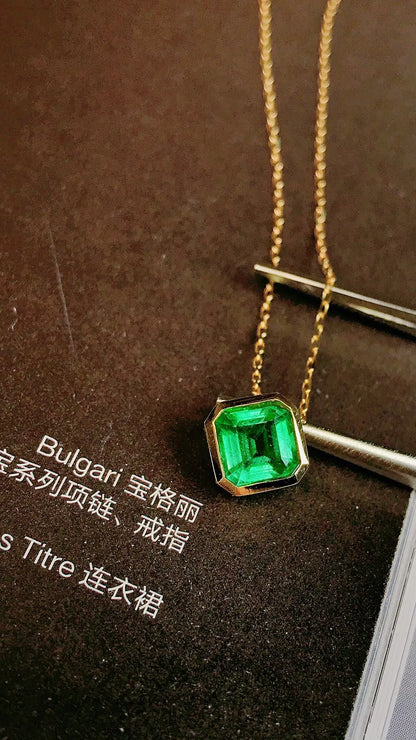 Necklace 18K Gold 0.84ct Green Emerald Diamonds Pendant Female's