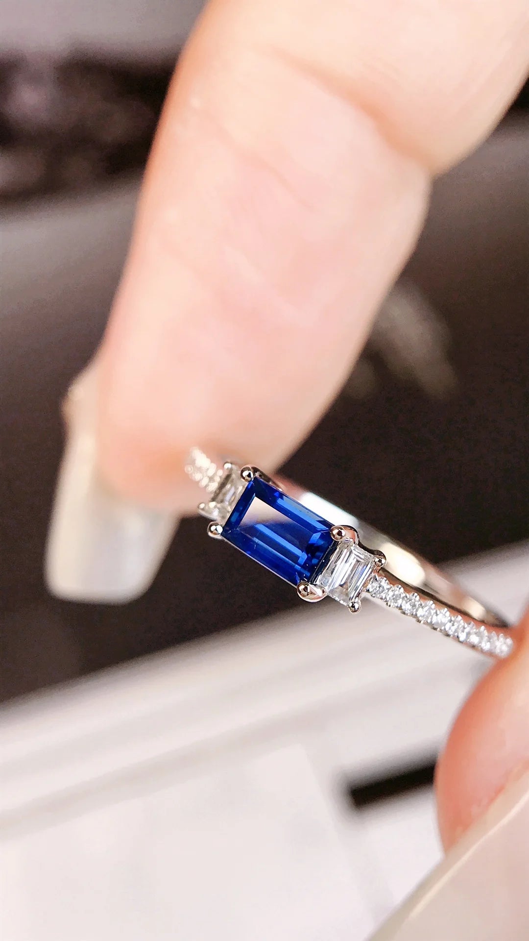 Ring 18K Gold 0.36ct Blue Sapphire Gemstones Diamonds Female