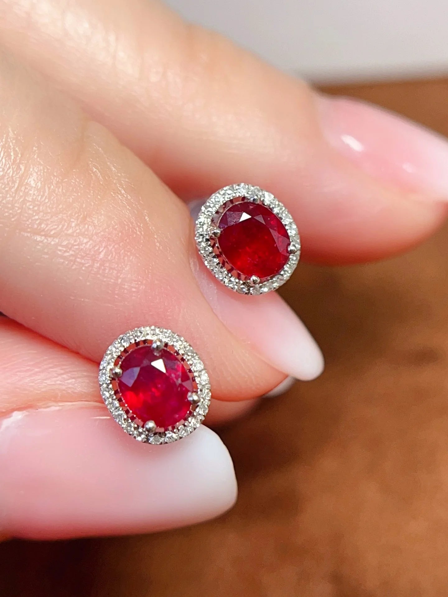 Earrings 18K White Gold 1.13ct Red Ruby Gemstones Stud Female's Fine