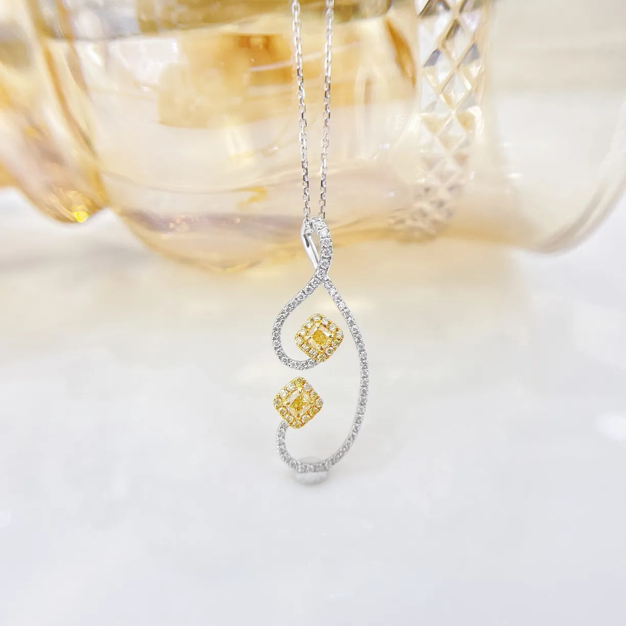 Necklace 18K Gold 0.192ct Yellow Diamonds Pendants Female's