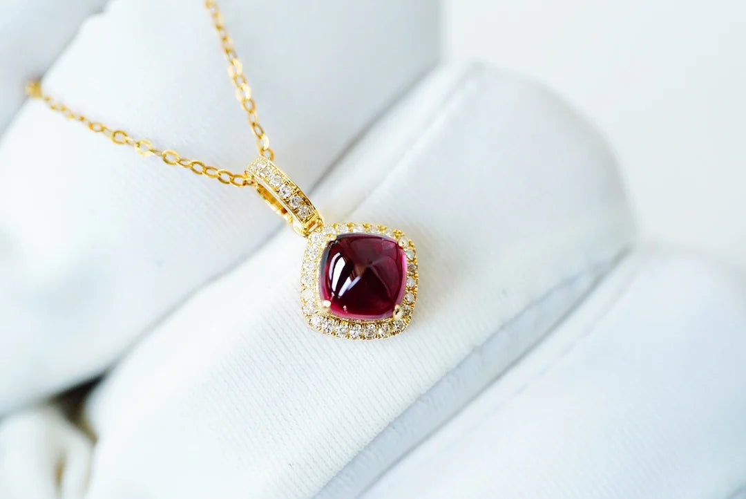 Pendant 18K Gold 1.5ct Red Tourmaline Gemstones Diamond Necklace