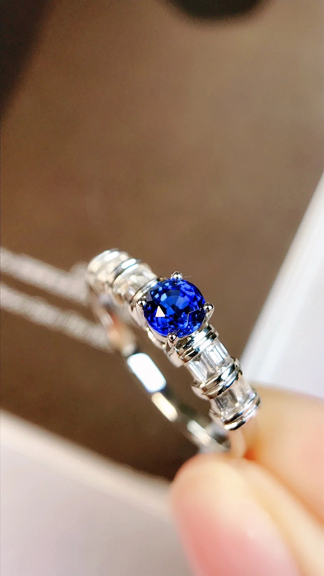 Ring 18K Gold 0.50ct Blue Sapphire Gemstone Diamonds Female