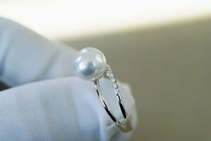 Ring 18K Gold White Pearls 9.2mm Australian Saltwater Pearls Female Fine Jewelry