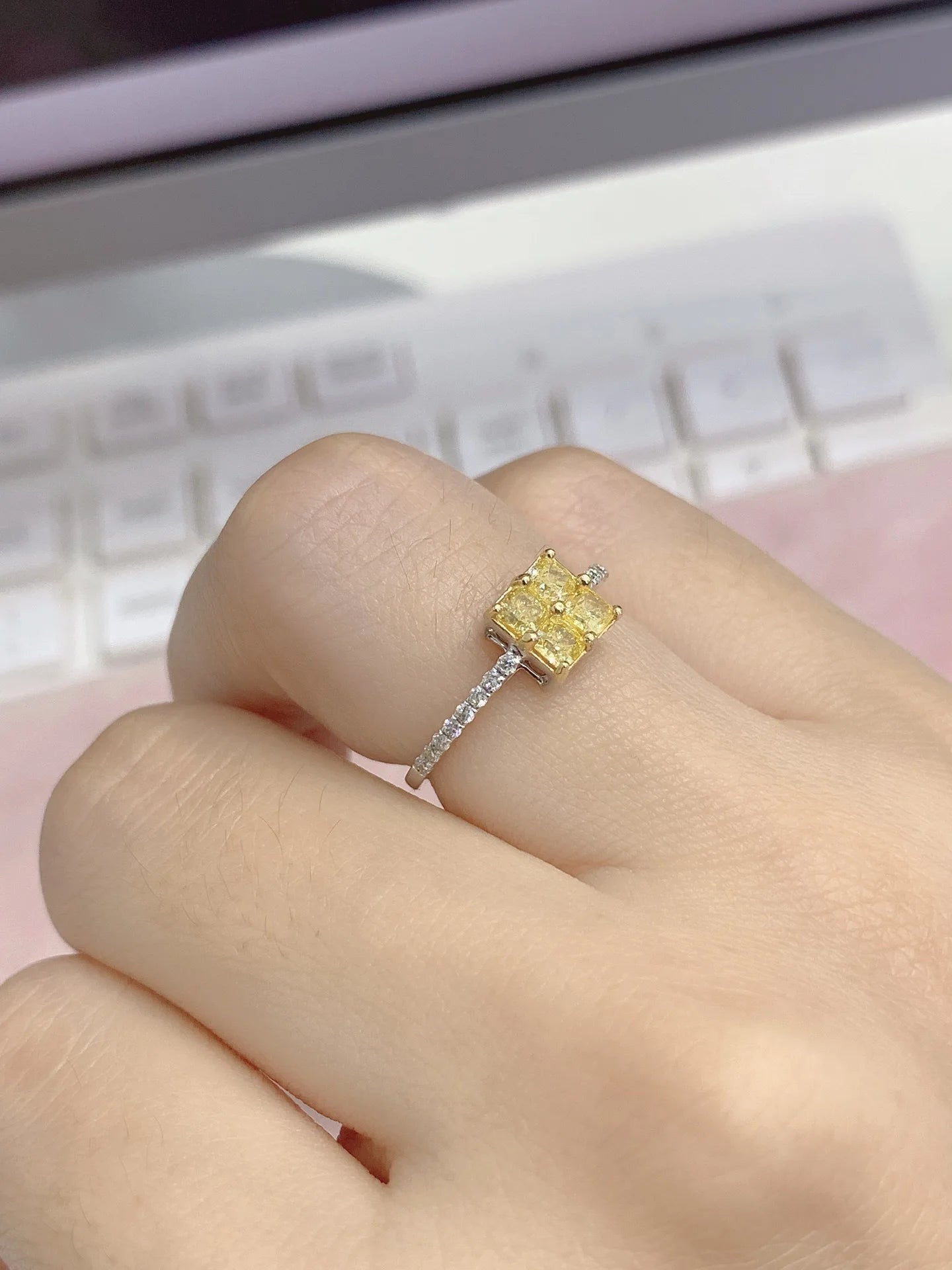 Ring 18K Gold 0.70ct Yellow Diamonds Engagement Female's