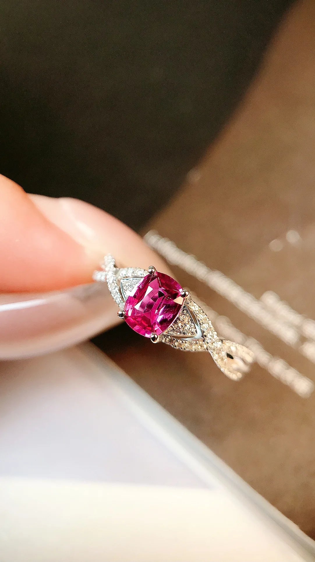 Ring 18K Gold 0.64ct Pink Sapphire Diamonds Female's Fine