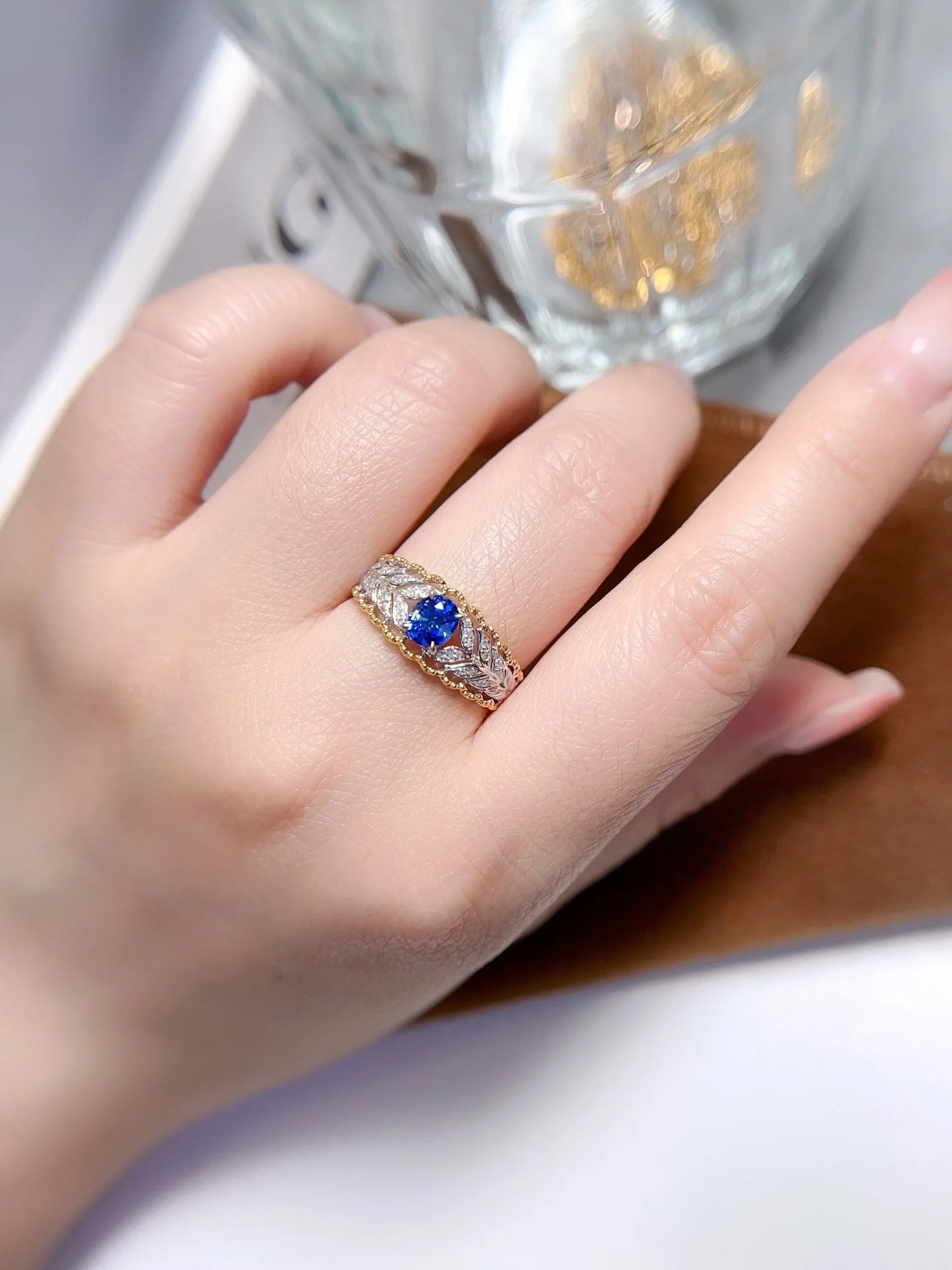 Ring 18K Gold 0.6ct Cornflower Blue Sapphire Gemstones Diamonds Female's