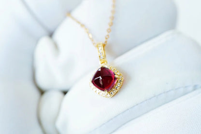 Pendant 18K Gold 1.5ct Red Tourmaline Gemstones Diamond Necklace