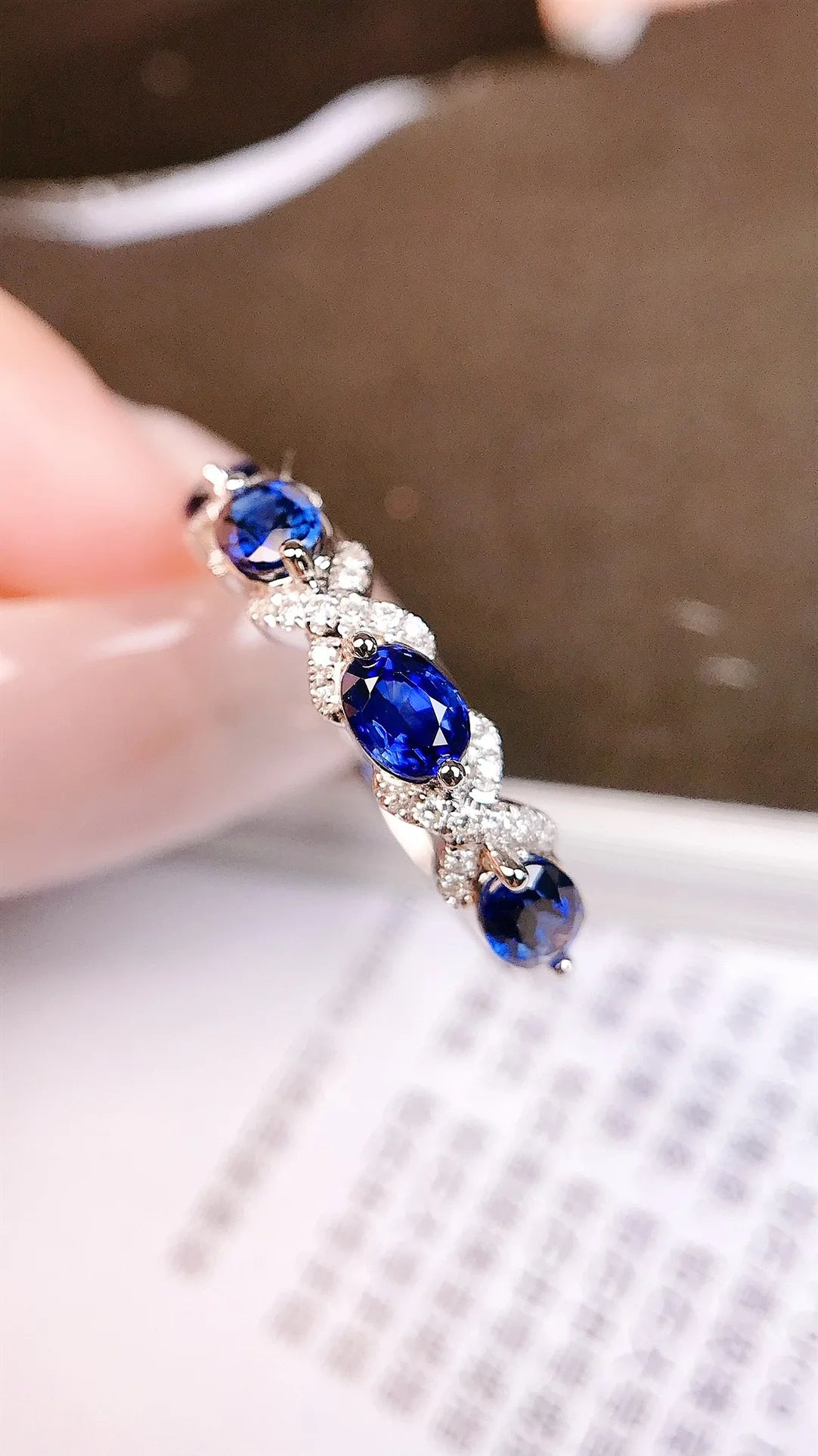 Ring 18K Gold 1.16ct Blue Sapphire Gemstones Diamonds Female's