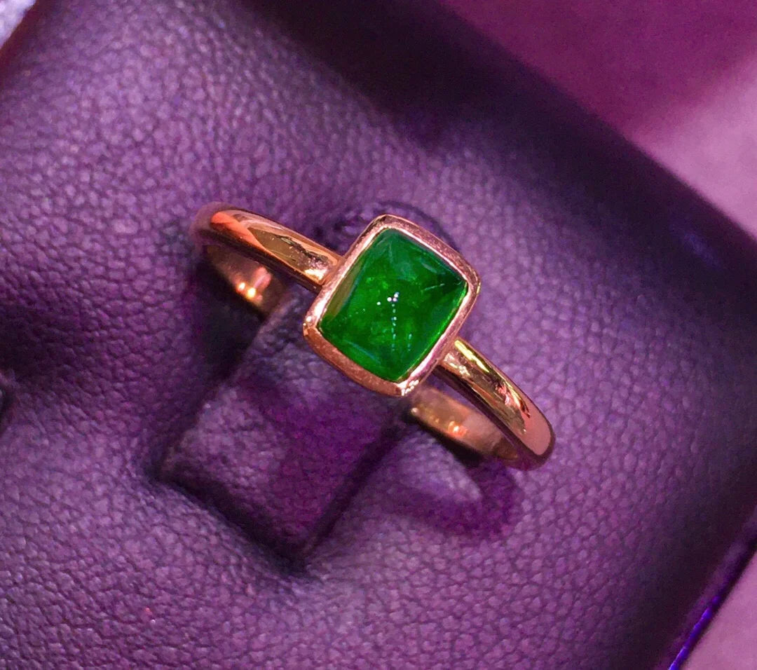 Ring 18K Gold 0.84ct Green Emerald Gemstones Diamonds Female's