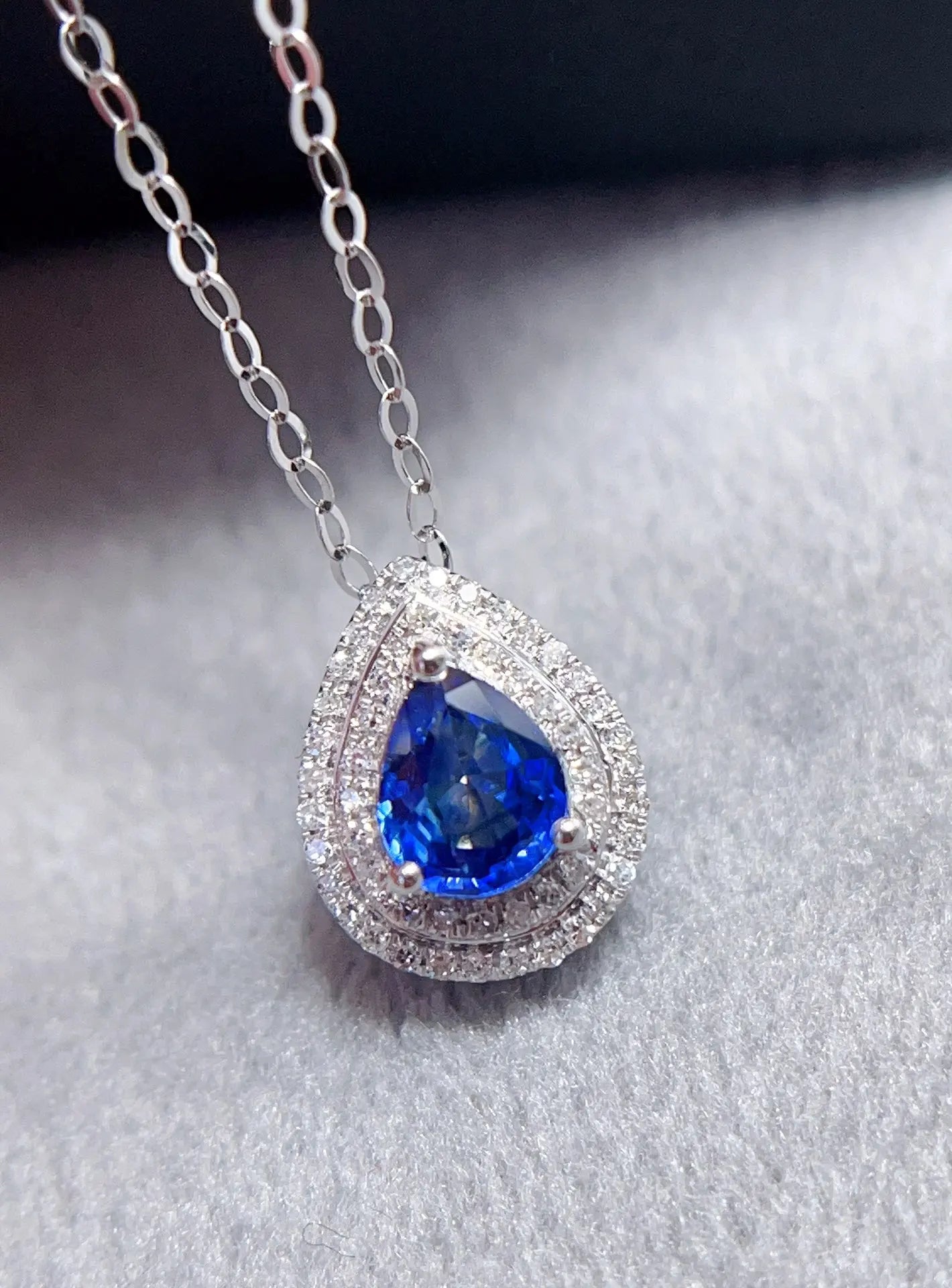 Necklace 18K White Gold 0.5ct Blue Sapphire Diamonds Pendant Female's