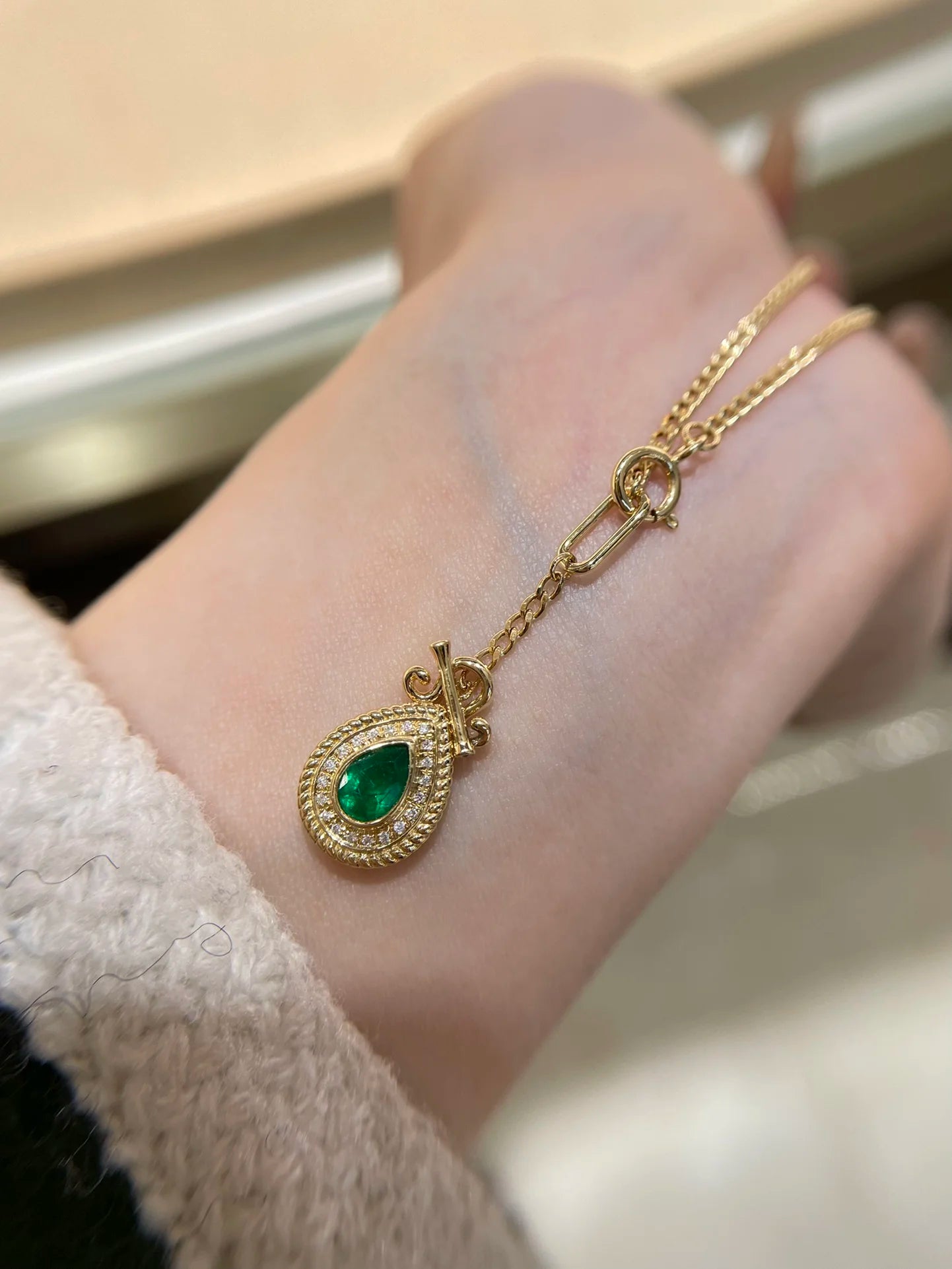 Necklace 18K Gold 0.55ct Green Emerald Diamonds Pendant Female's