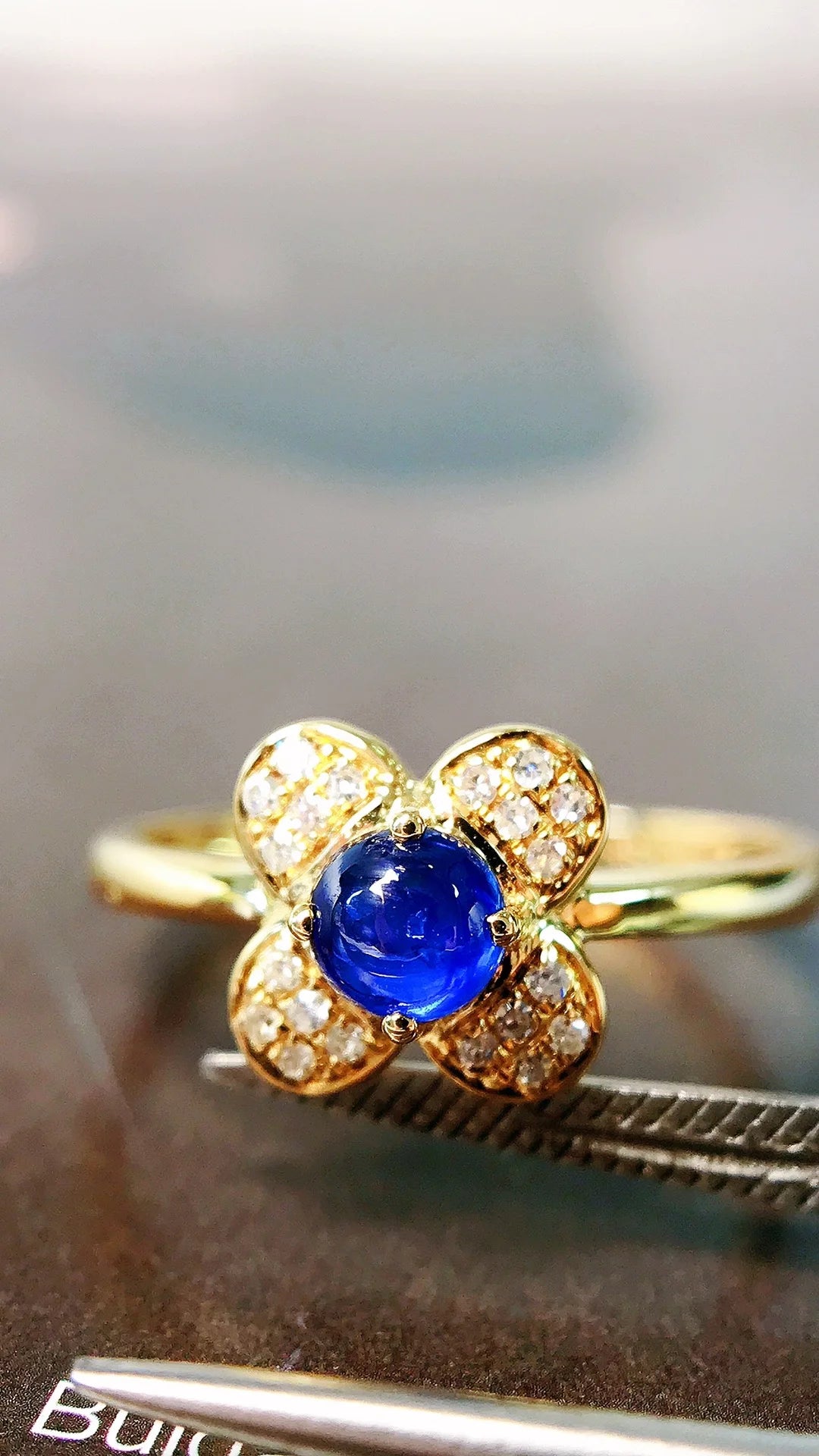 Ring 18K Gold 0.42ct Blue Sapphire Gemstone Diamonds Stone Female