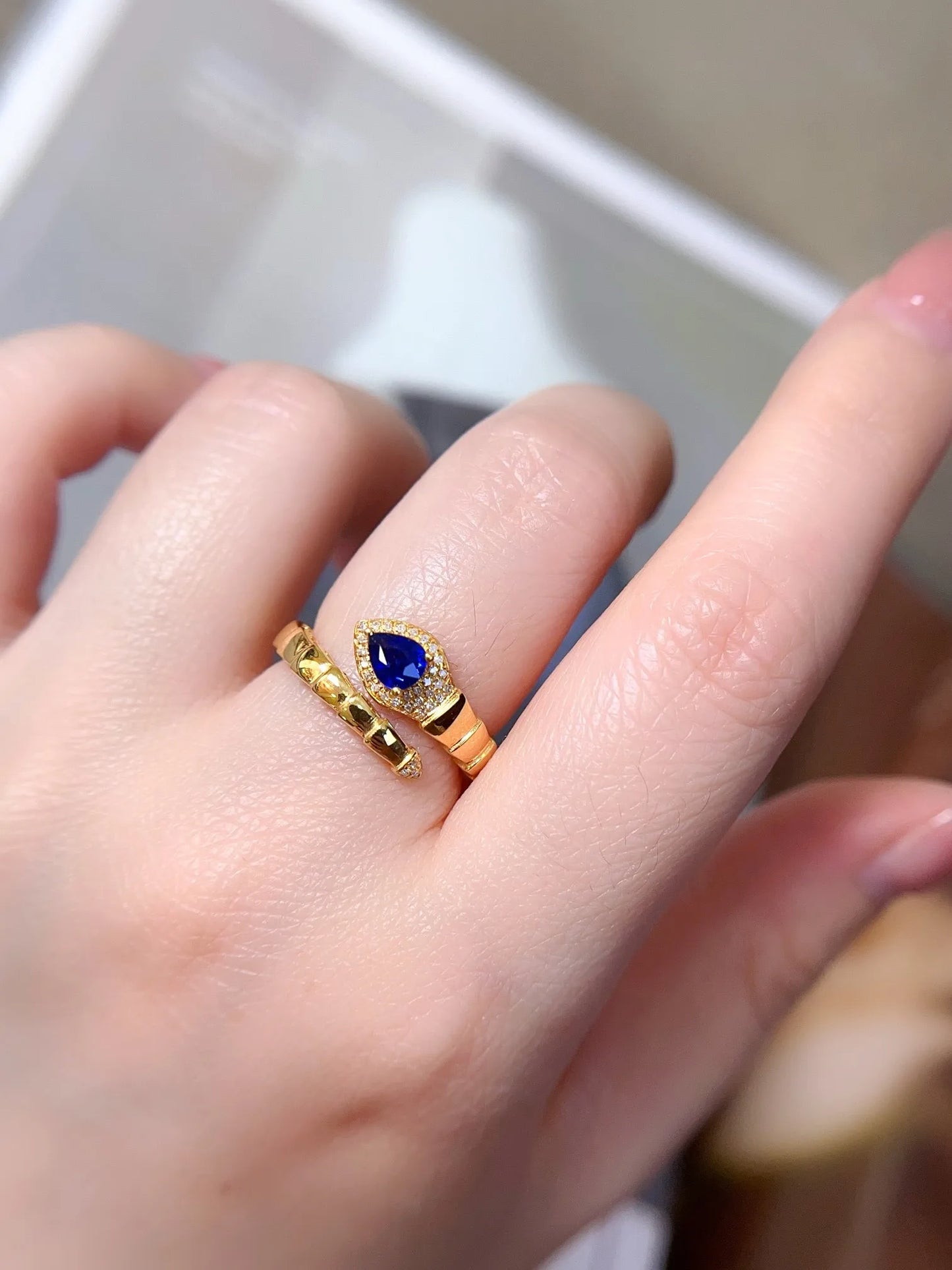 Ring 18K Gold 0.6ct Blue Sapphire Gemstone Diamonds Female's