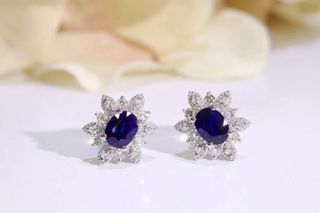 Earrings 18K Gold 0.95ct Royal Blue Sapphire Gemstones Stud Female's