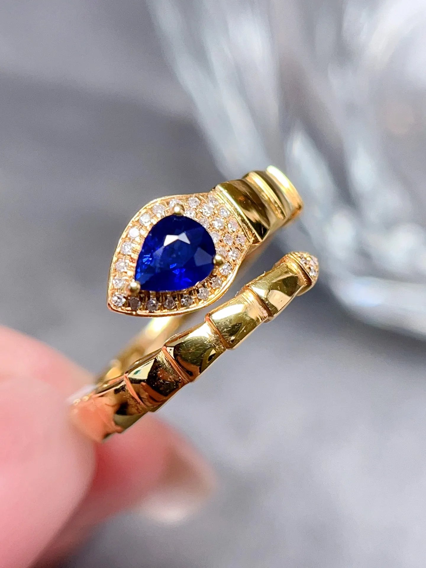 Ring 18K Gold 0.6ct Blue Sapphire Gemstone Diamonds Female's