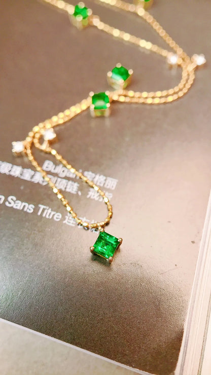 Necklace 18K Gold 0.67ct Green Emerald Gemstone Pendant Female's