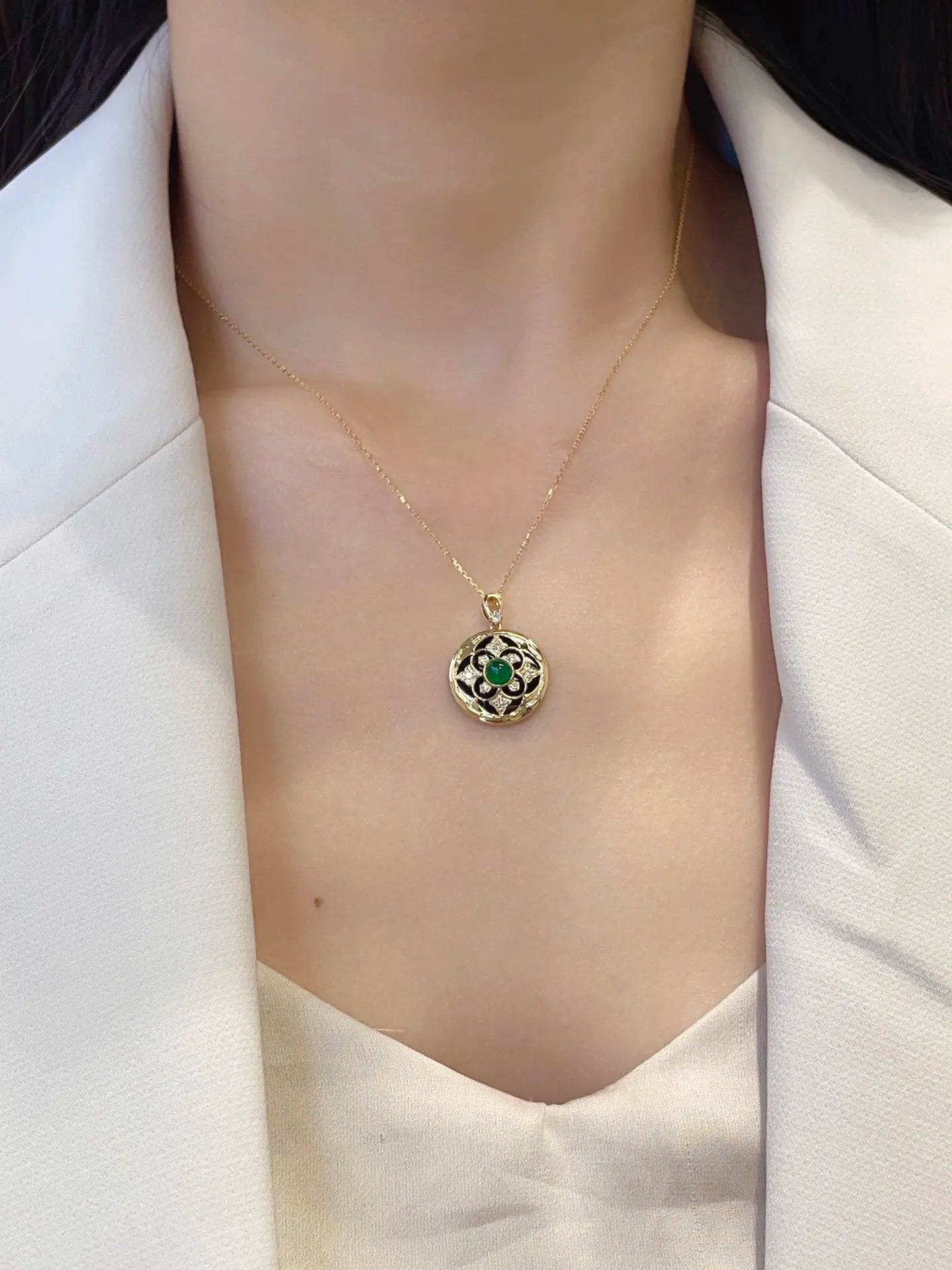 Pendant 18K Gold 0.20ct Green Emerald Gemstones Diamond Necklace for Women