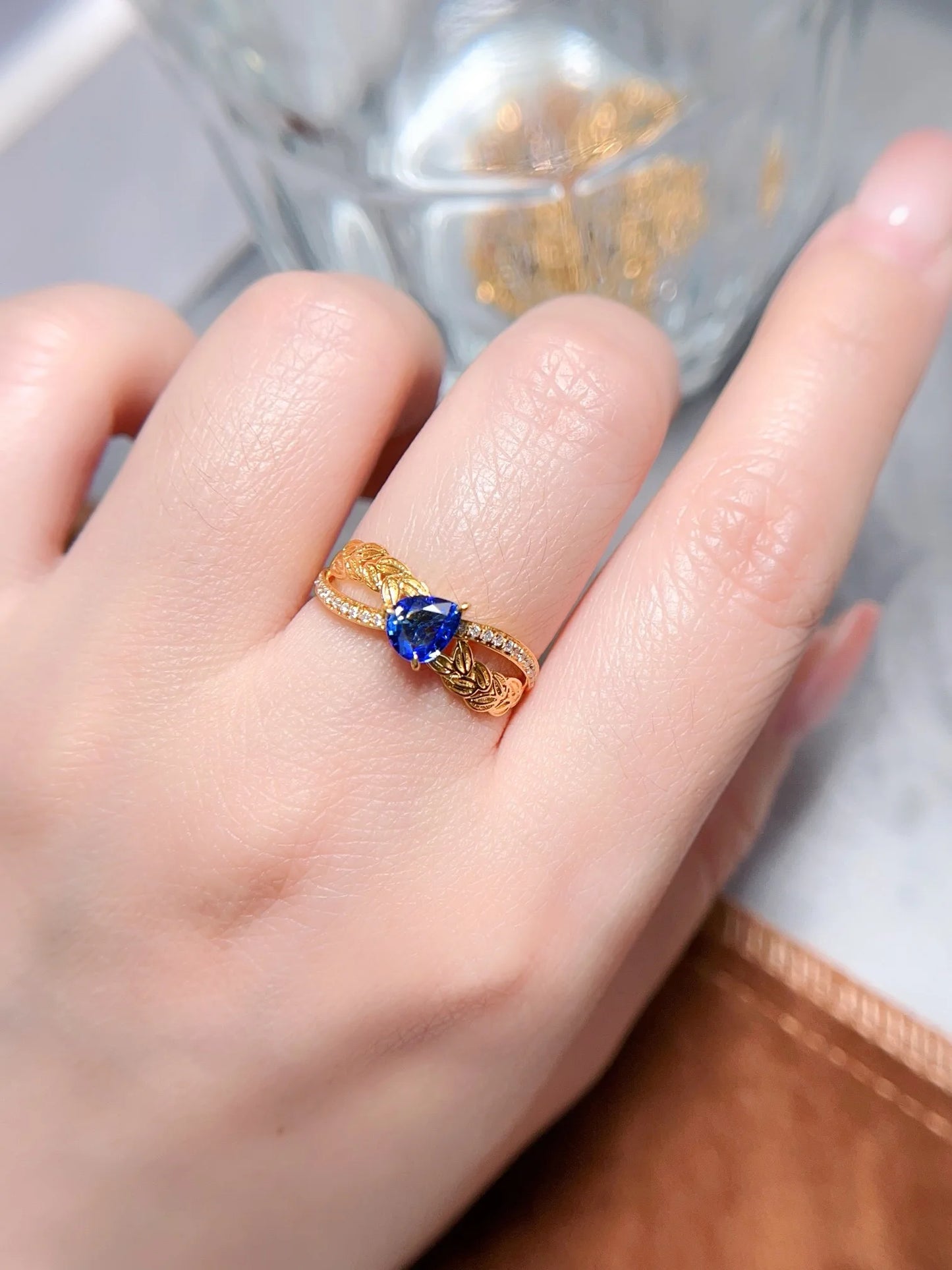 Ring 18K Gold 0.75ct Cornflower Blue Sapphire Diamonds Female's