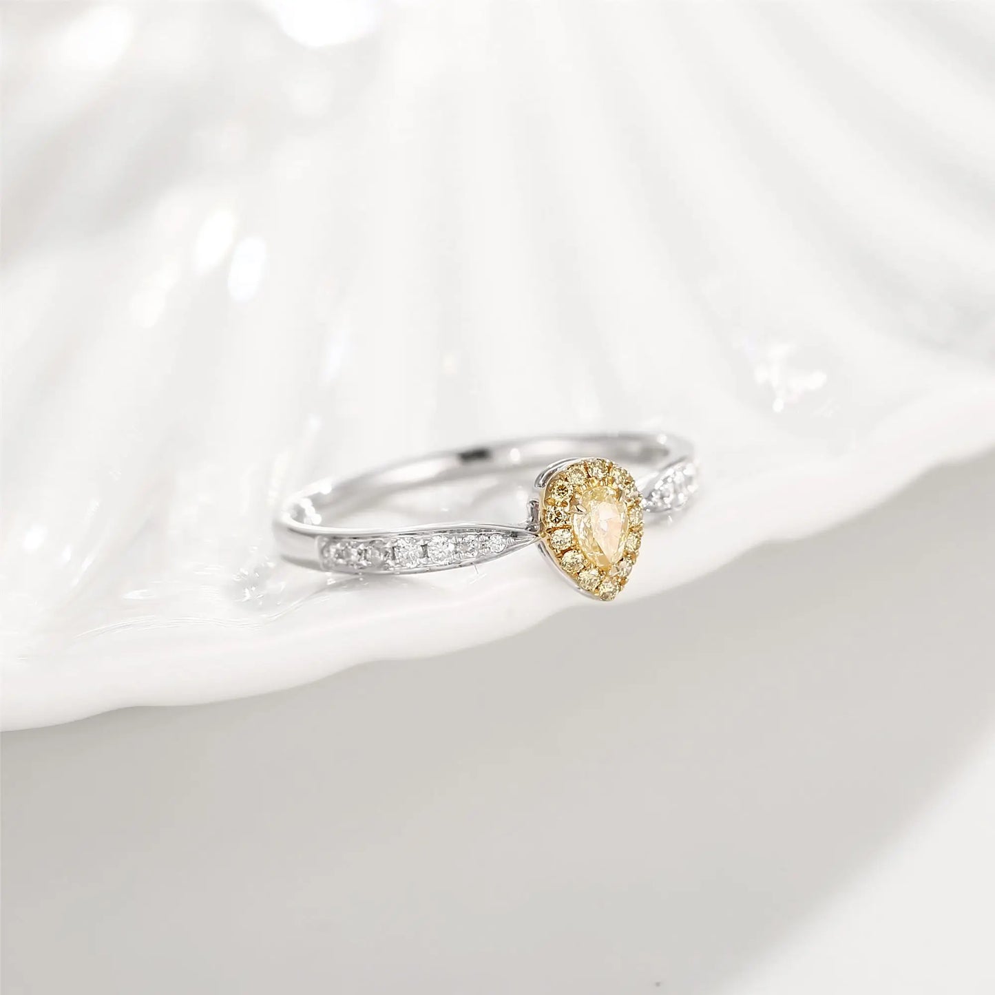 Ring 18K Gold 0.12ct Yellow Diamonds Engagement Female's