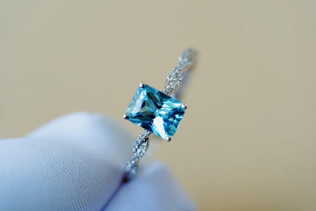 Ring 18K Gold 0.8ct Blue Aquamarine Gemstone Female Birthday