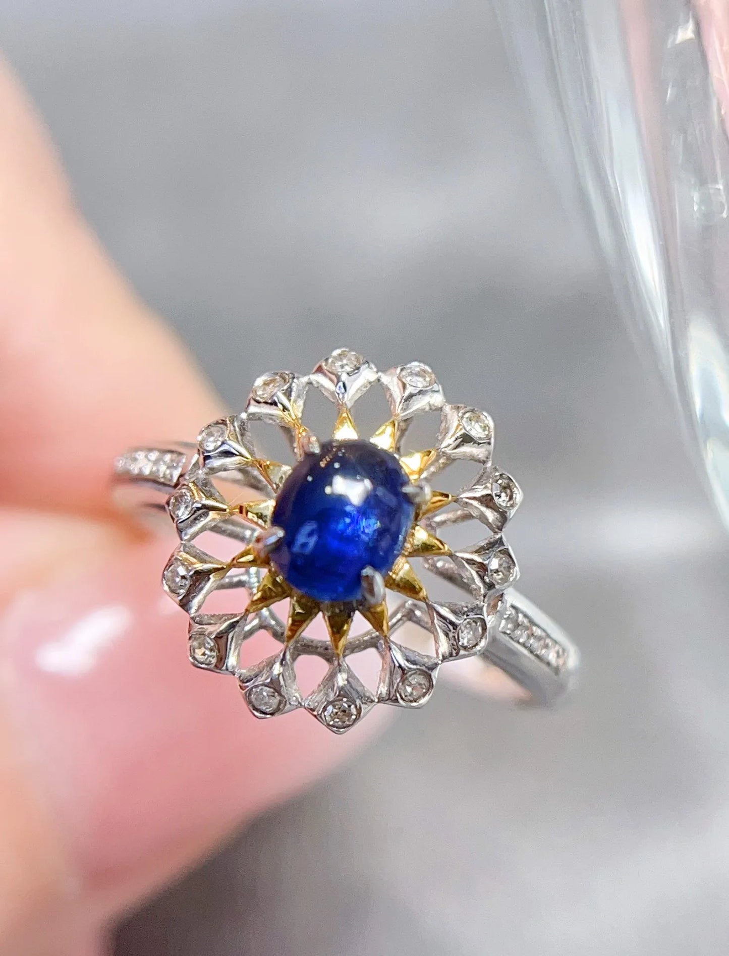 Ring 18K Gold 0.55ct Cornflower Blue Sapphire Gemstones Diamonds Female's