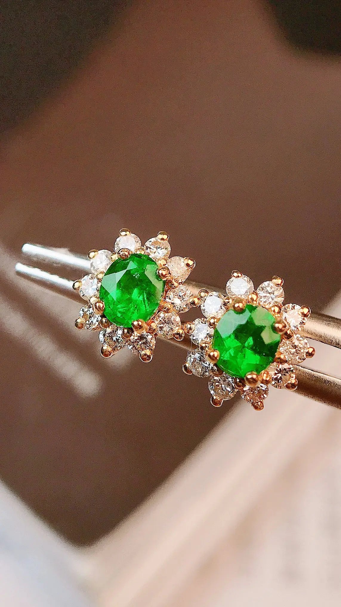 Earrings 18K Gold 0.40ct Green Emerald Stud Female's Holiday Gift