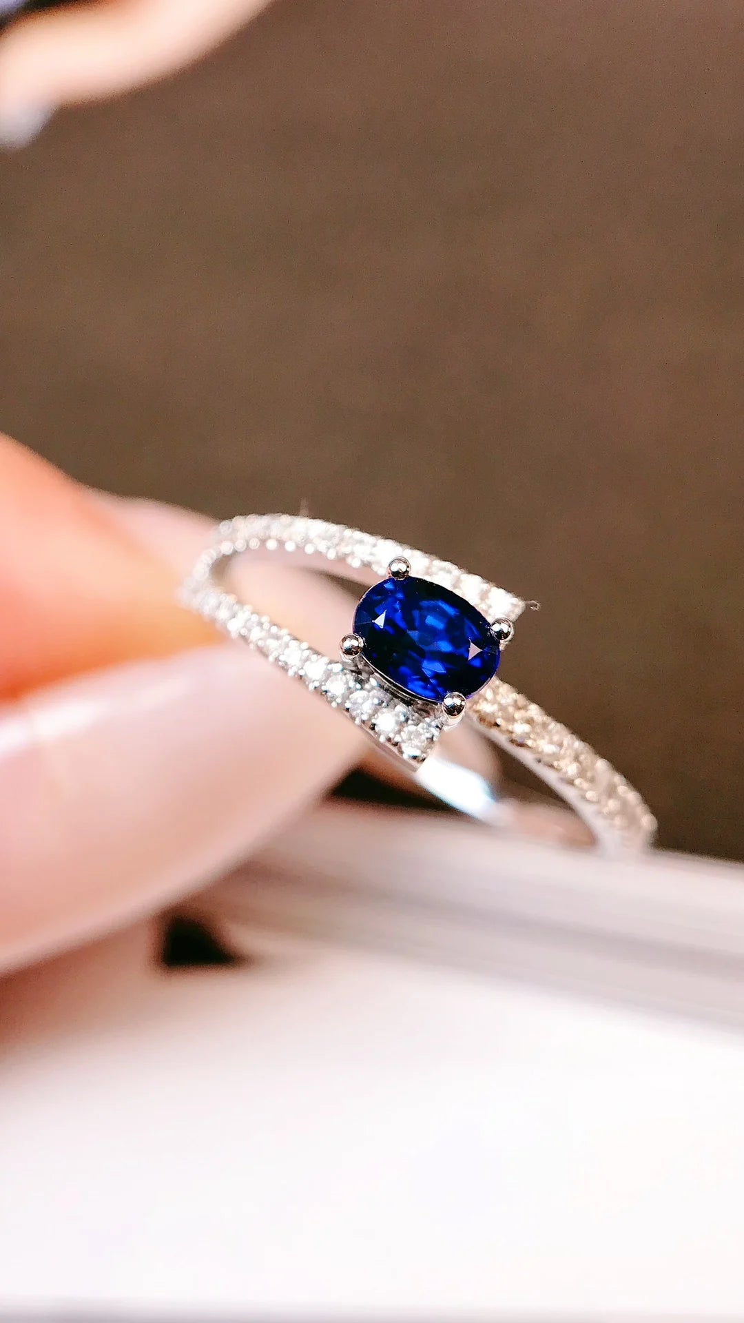 Ring 18K Gold 0.47ct Blue Sapphire Gemstone Diamonds Stone Female