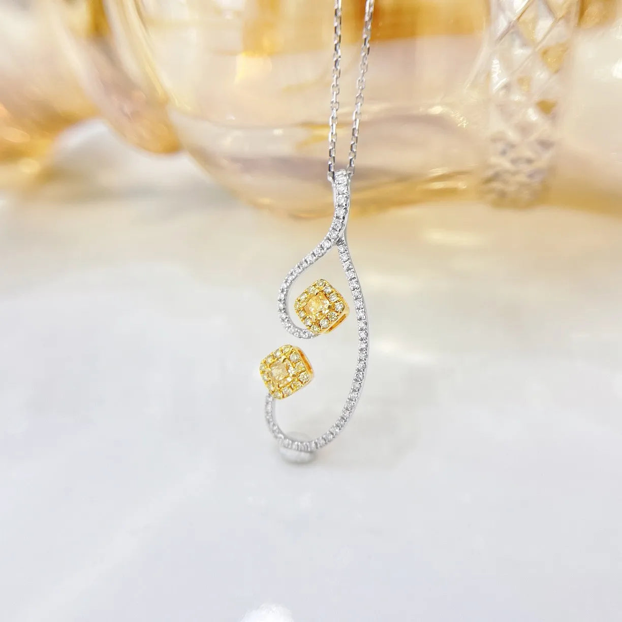 Necklace 18K Gold 0.192ct Yellow Diamonds Pendants Female's