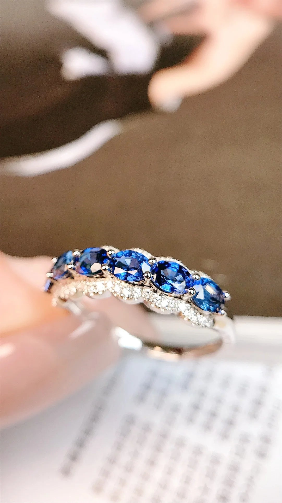 Ring 18K Gold 1.30ct Blue Sapphire Gemstones Diamonds Female's