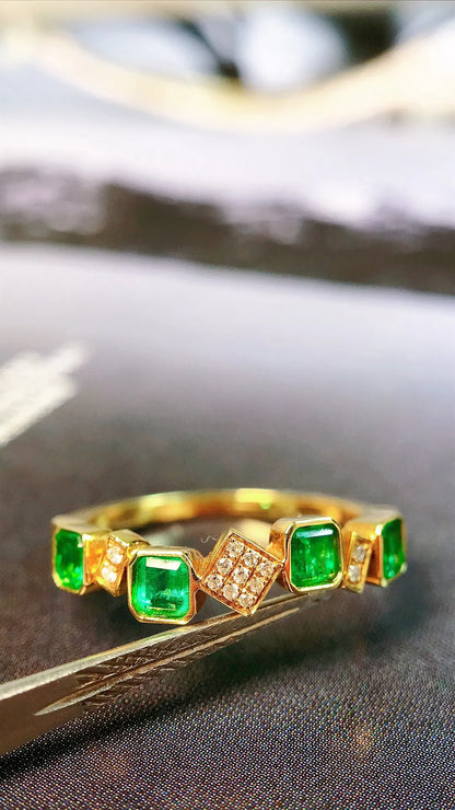 Ring 18K Gold 0.55ct Green Emerald Gemstones Diamonds Female Fine